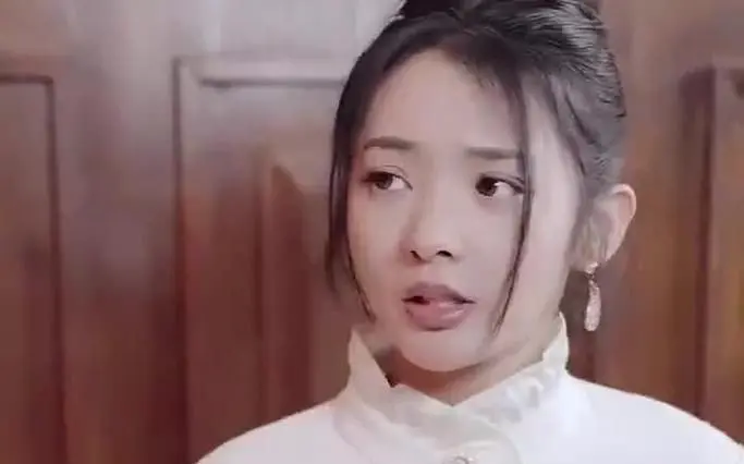 《他的黑玫瑰又疯又娇》：解锁禁忌爱恋，当病娇遇上高冷，这该死的甜美让人欲罢不能！